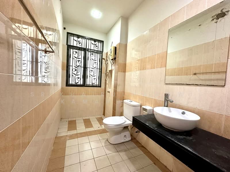 Taman Aman Perdana untuk Untuk Dijual - RM 780,000, Mac 2026 - Bathroom - PropertyGuru.com.my