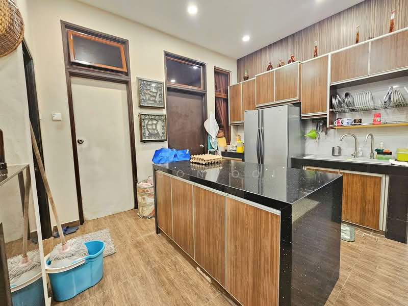 Semi-Detached House for Sale in Kota Kemuning (Shah Alam) - Jason Ooi - Kitchen - PropertyGuru.com.my