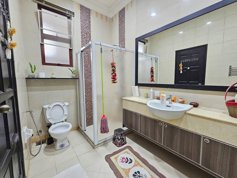 Semi-Detached House for Sale in Kota Kemuning (Shah Alam) - Jason Ooi - Bathroom - PropertyGuru.com.my