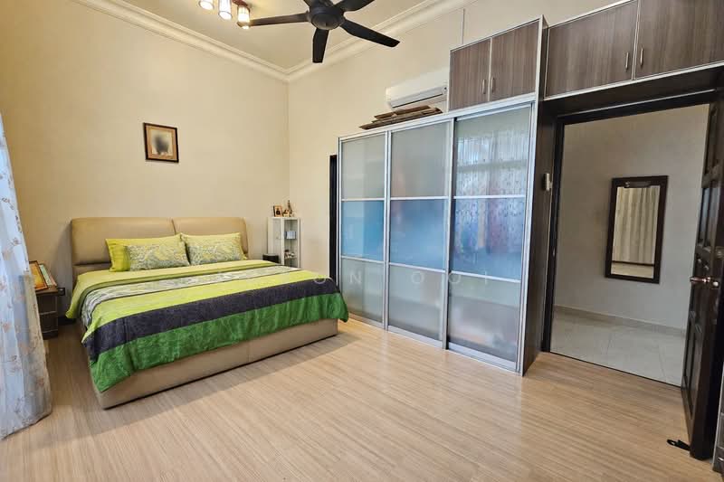 Semi-Detached House for Sale in Kota Kemuning (Shah Alam) - Jason Ooi - Bedroom - PropertyGuru.com.my