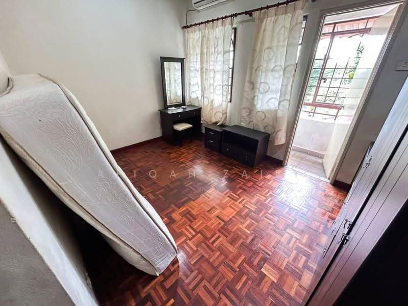 Rumah Teres 2-Tingkat untuk Dijual di Usj 22 (Subang Jaya) - Afiqah zaidi - Bedroom - PropertyGuru.com.my
