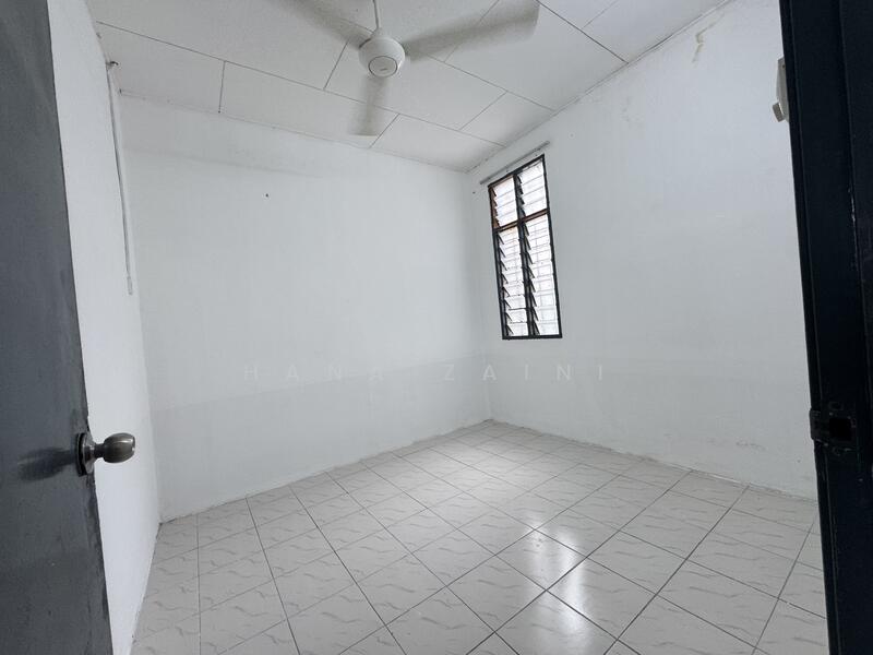 Rumah Teres untuk Disewa di Taman Politeknik (Telok Kemang) - Hana Zaini - PropertyGuru.com.my