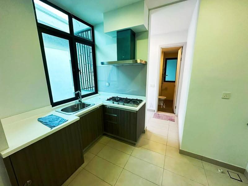 Kondominium untuk Disewa di The LIGHT COLLECTION II - Jerry Tan - Kitchen - PropertyGuru.com.my