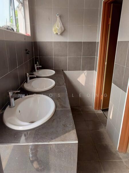 Factory for Sale in Batu Gajah (Perak) - Niclos Leong - Bathroom - PropertyGuru.com.my