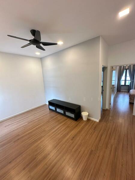 2-storey Terraced House for Sale in Rawang (Selangor) - Lau Ia Ein - Living Room - PropertyGuru.com.my