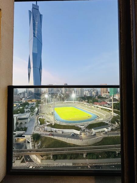 Facing 118 iconic building 