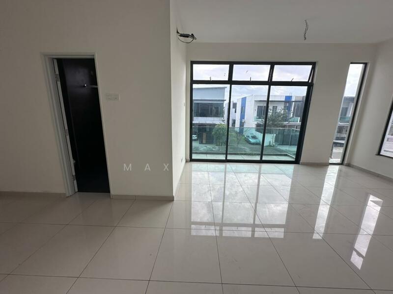 2-storey Terraced House for Sale in Skudai (Johor) - Max Keng - Living Room - PropertyGuru.com.my