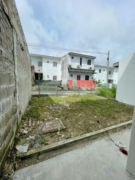 Untuk Dijual - BANDAR LAYANGKASA