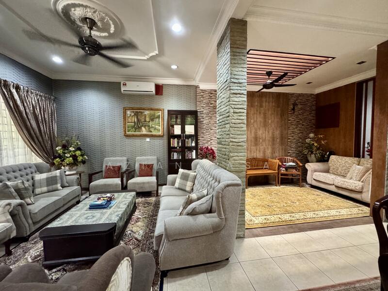 Rumah Teres 2 Tingkat untuk Dijual di Shah Alam (Selangor) - Azian Nasa - Living Area - PropertyGuru.com.my