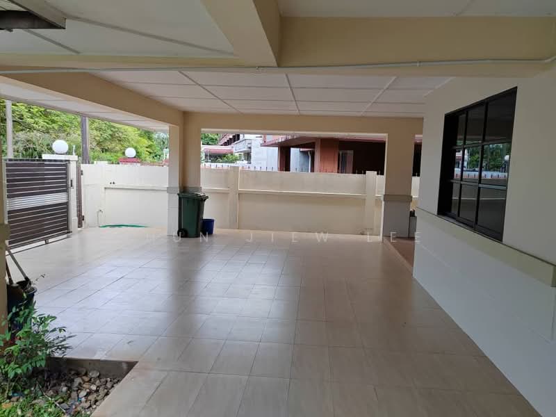 Semi-Detached House for Sale in Kuching (Sarawak) - Chun Jiew Lee - Exterior - PropertyGuru.com.my