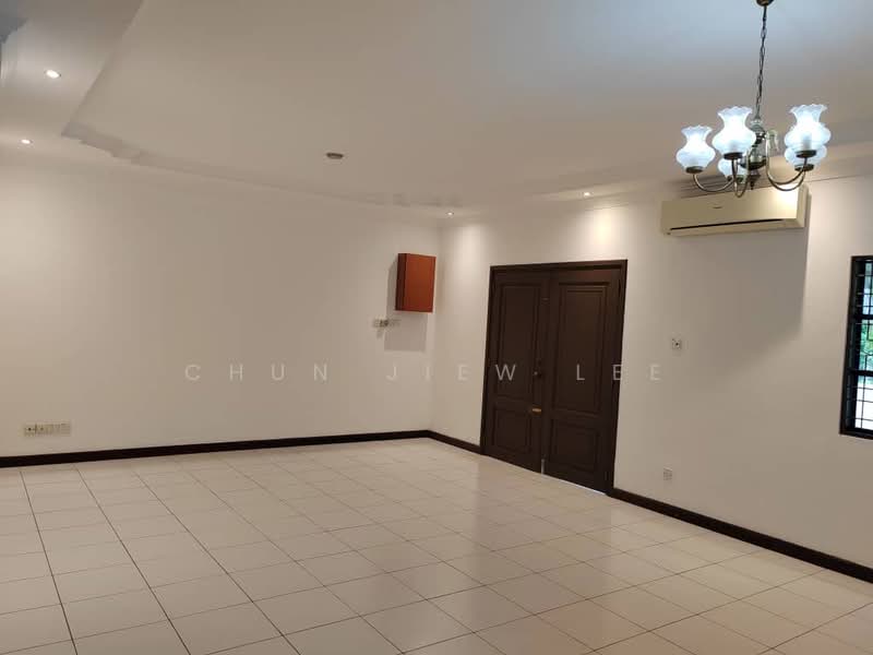 Semi-Detached House for Sale in Kuching (Sarawak) - Chun Jiew Lee - Living Room - PropertyGuru.com.my
