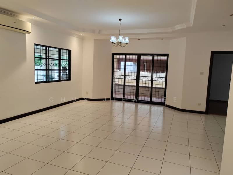 Semi-Detached House for Sale in Kuching (Sarawak) - Chun Jiew Lee - Living Room - PropertyGuru.com.my