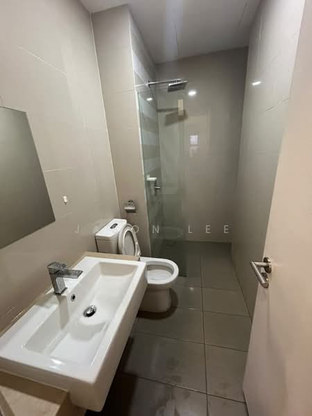 Servis Apartment untuk Disewa di South View - Jason Lee - Bathroom - PropertyGuru.com.my