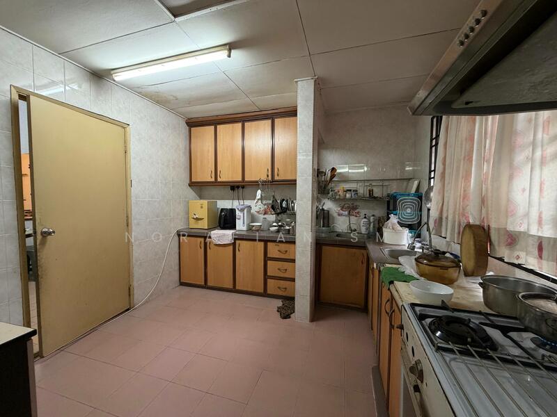 Bukit Jelutong untuk Untuk Dijual - RM 1,350,000, Mac 2026 - Kitchen - PropertyGuru.com.my