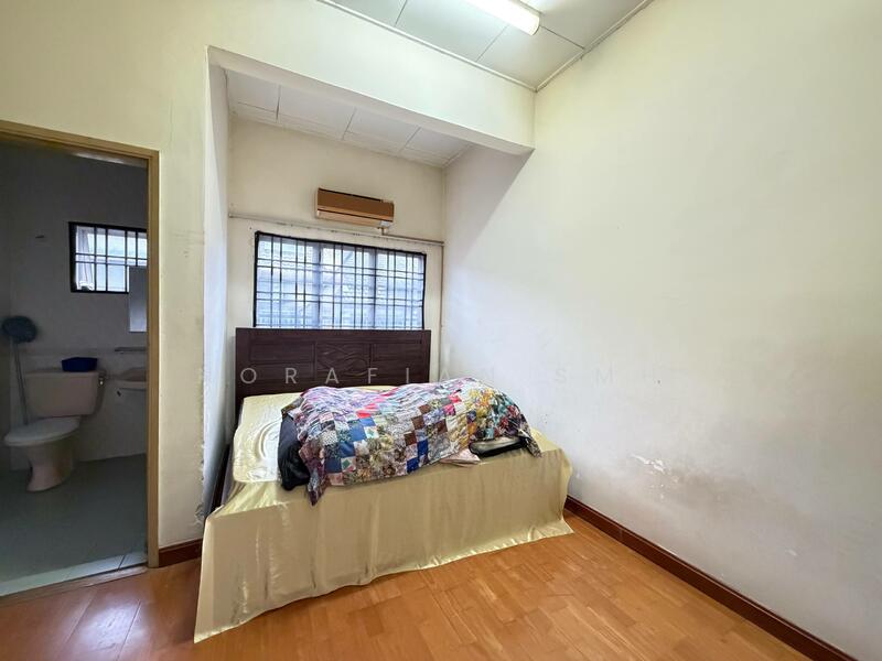 Bukit Jelutong untuk Untuk Dijual - RM 1,350,000, Mac 2026 - Bedroom - PropertyGuru.com.my