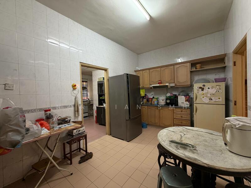 Bukit Jelutong untuk Untuk Dijual - RM 1,350,000, Mac 2026 - Kitchen - PropertyGuru.com.my