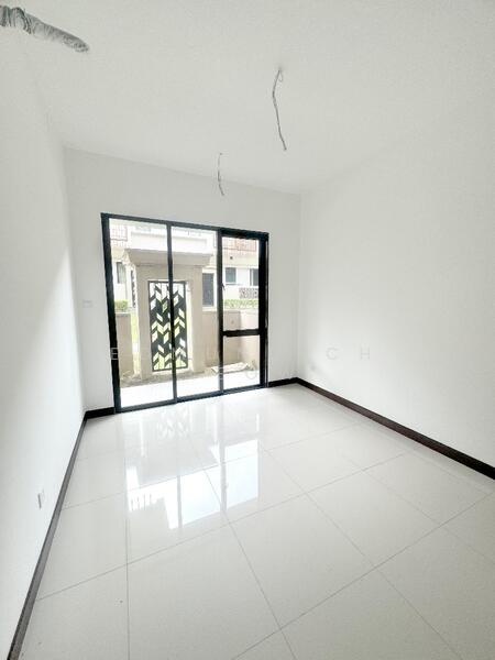 Semi-Detached House for Sale in Rawang (Selangor) - Edmund CH Leow - Interior - PropertyGuru.com.my
