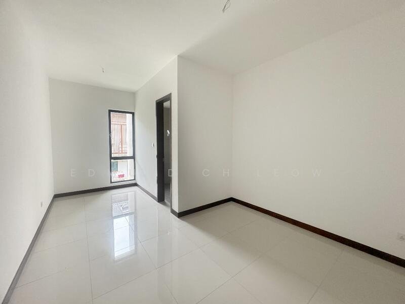 Semi-Detached House for Sale in Rawang (Selangor) - Edmund CH Leow - PropertyGuru.com.my