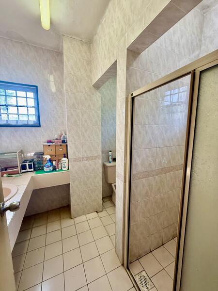 Corner Jalan Kubah, Bukit Jelutong untuk Untuk Dijual - RM 1,350,000, Mac 2026 - Master Bathroom - PropertyGuru.com.my