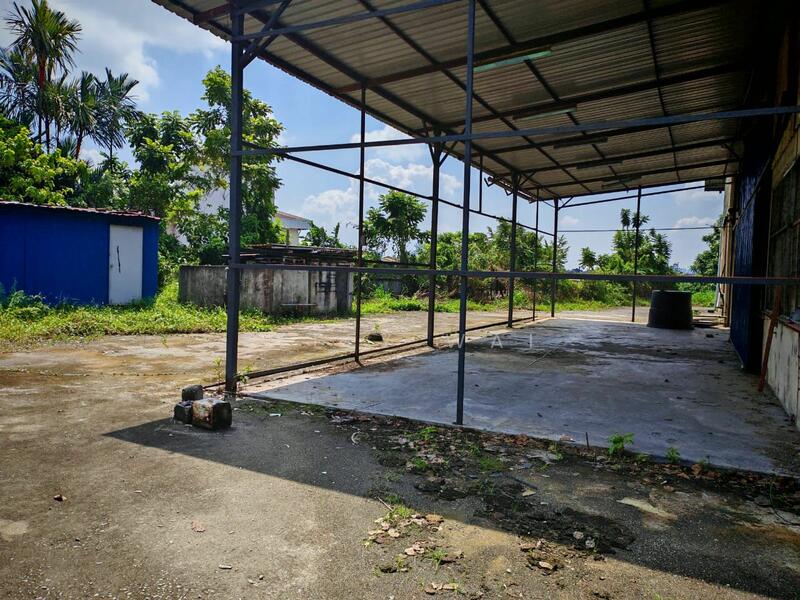 Detached Factory for Sale in Tampoi (Johor) - Kelly Wai - Exterior - PropertyGuru.com.my
