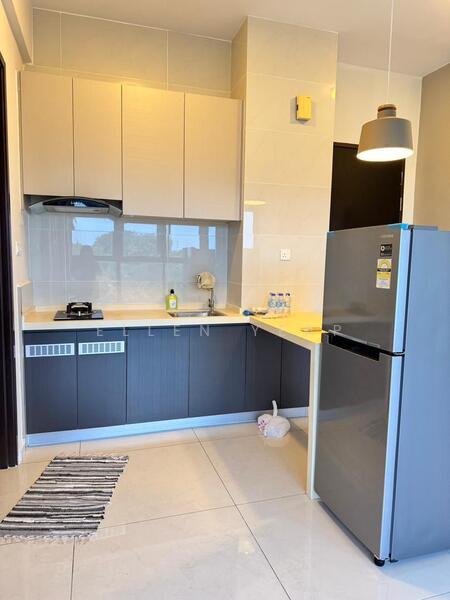 Bay Point @ Country Garden Danga Bay untuk Untuk Dijual - RM 360,000, Mac 2026 - Kitchen - PropertyGuru.com.my