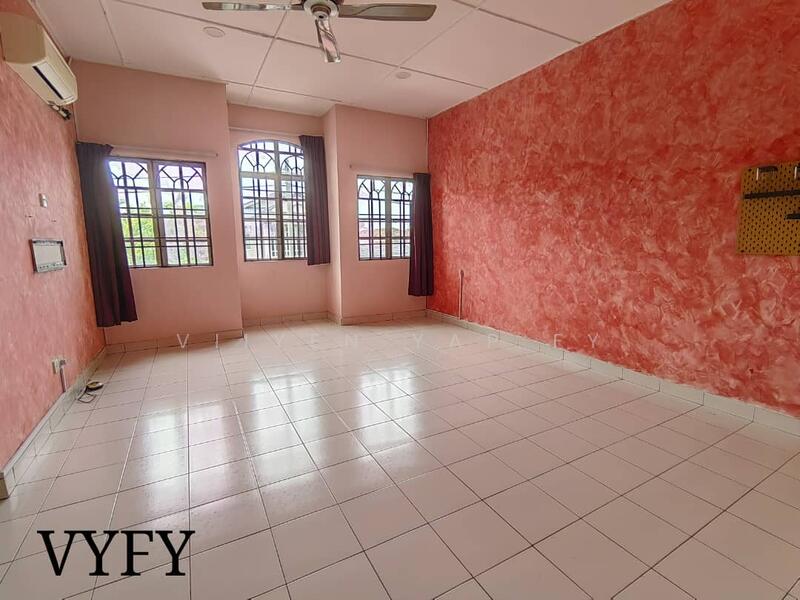 2-storey Terraced House for Sale in Bandar Puteri (Klang) - VIIYEN YAP FY - Living Room - PropertyGuru.com.my