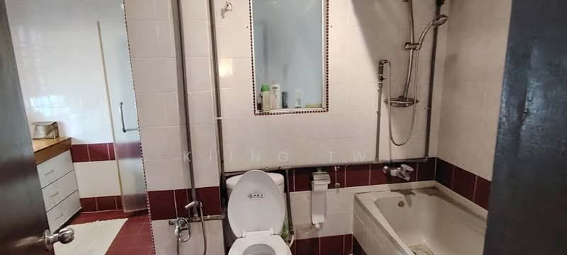 Rumah Teres 2-Tingkat untuk Dijual di Bandar Sri Damansara (Selangor) - Kiing TW - Bathroom - PropertyGuru.com.my