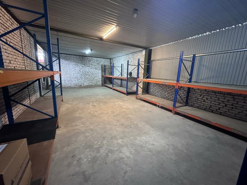 Commercial Semi-D for Rent in Kuching (Sarawak) - Jeno Tan - Interior - PropertyGuru.com.my