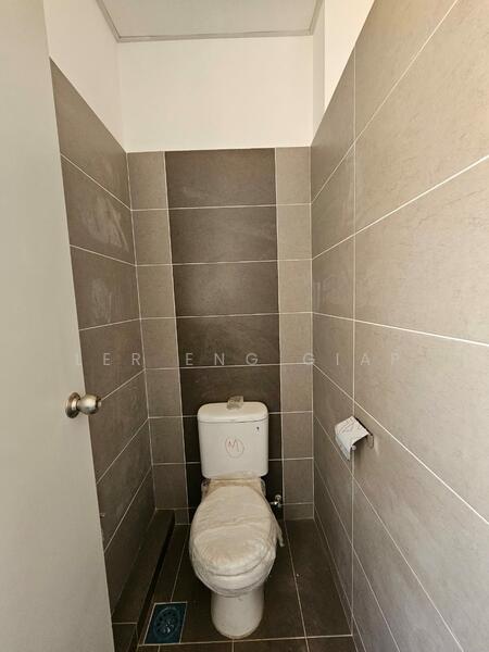 Factory for Rent in Taman Legenda Putra (Kulai) - Ler Eng Giap - Bathroom - PropertyGuru.com.my