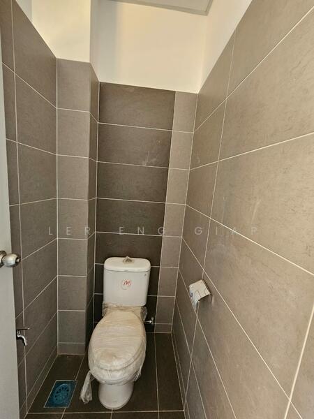 Factory for Rent in Taman Legenda Putra (Kulai) - Ler Eng Giap - Bathroom - PropertyGuru.com.my