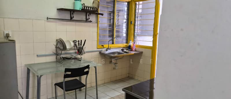 Condominium for Rent at Menara Menjalara - Jesse Lee - Kitchen - PropertyGuru.com.my