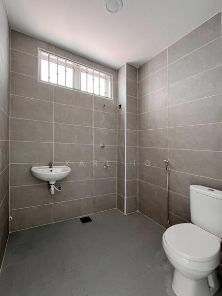 2-storey Terraced House for Sale in Taman Seri Orkid (Skudai) - Karl Ho - Bathroom - PropertyGuru.com.my