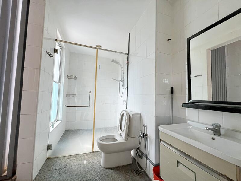 Nadayu 92 untuk Untuk Dijual - RM 780,000, Feb 2026 - Bathroom - PropertyGuru.com.my