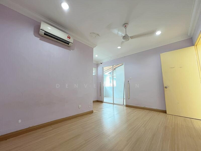 Nadayu 92 untuk Untuk Dijual - RM 780,000, Feb 2026 - Living Room - PropertyGuru.com.my