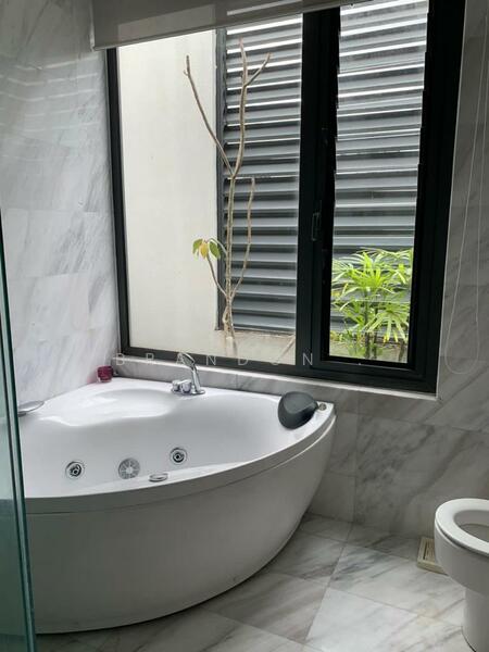 Bungalow for Sale in Twin Palms Kemensah (Melawati) - Brandon . - Bathroom - PropertyGuru.com.my