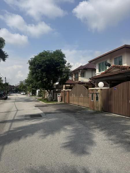Rumah Berkembar untuk Dijual di Kota Damansara (Selangor) - Azian Nasa - Exterior - PropertyGuru.com.my