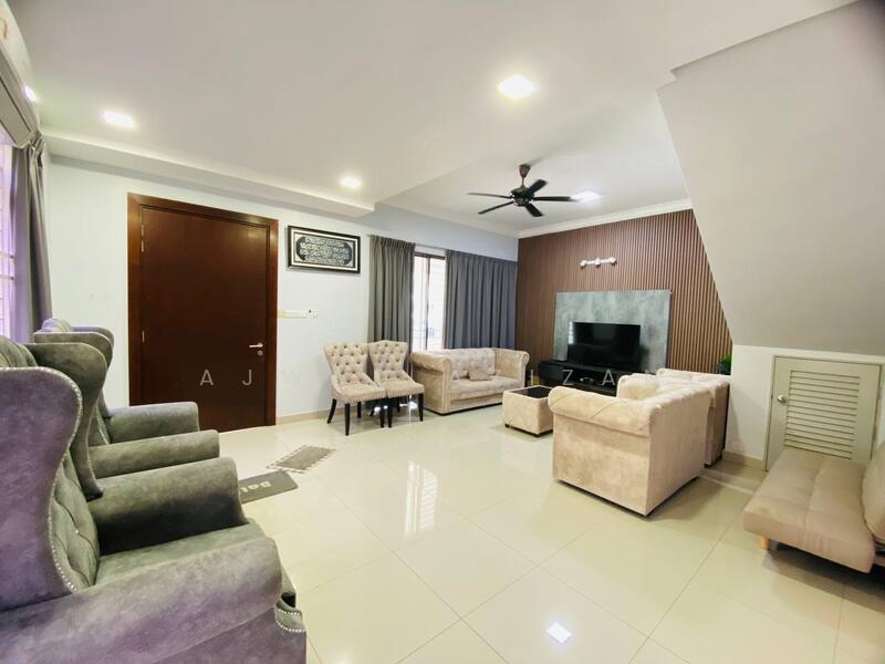 2-storey Terraced House for Sale in Cyberjaya (Selangor) - Ajwad Azizan - Living Room - PropertyGuru.com.my