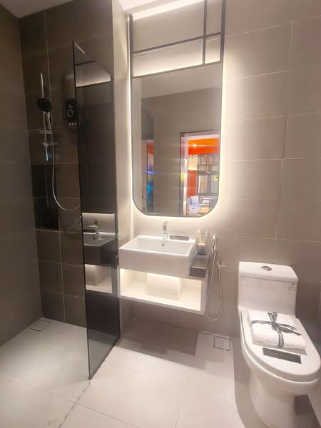 Service Residence for Sale at M Grand Minori - Zoe Lee - Bathroom - PropertyGuru.com.my