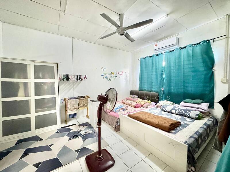2-storey Terraced House for Sale in Taman Cheras Prima (Kajang) - Izzat Zamros - Bedroom - PropertyGuru.com.my