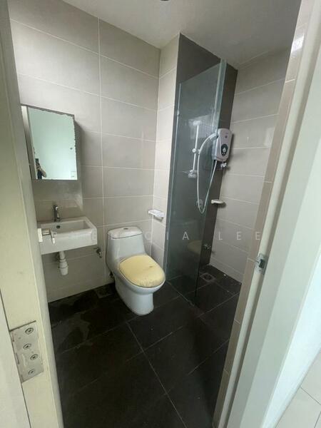 The Raffles Suites untuk Untuk Disewa - RM 2,100 /bulan, Feb 2026 - Bathroom - PropertyGuru.com.my