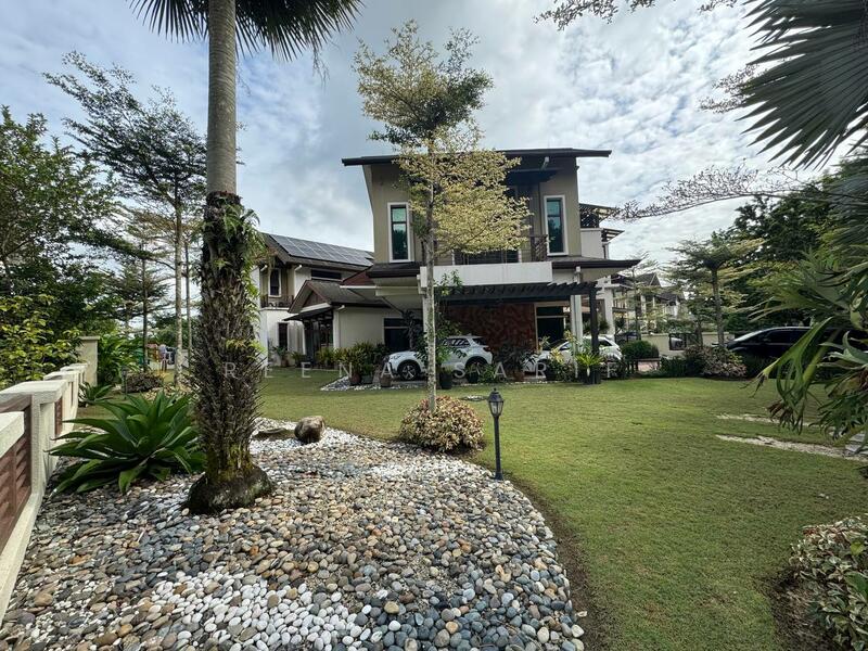 Semi-Detached House for Sale in Shah Alam (Selangor) - Reena Sarif - Exterior - PropertyGuru.com.my