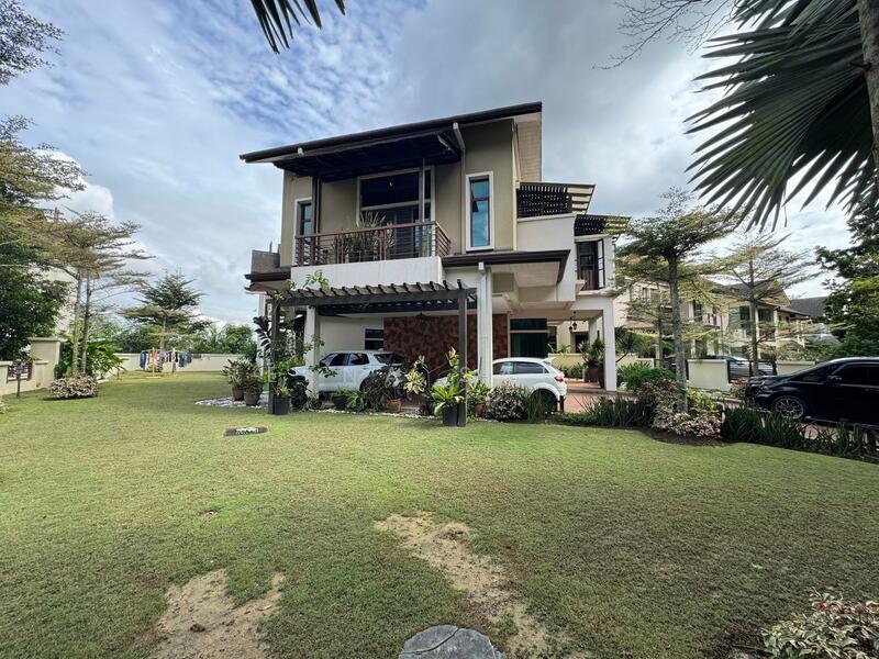 Semi-Detached House for Sale in Shah Alam (Selangor) - Reena Sarif - Exterior - PropertyGuru.com.my