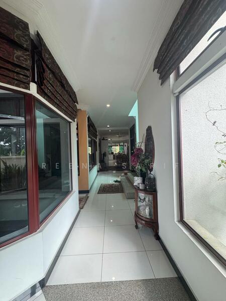 Semi-Detached House for Sale in Shah Alam (Selangor) - Reena Sarif - Corridor - PropertyGuru.com.my