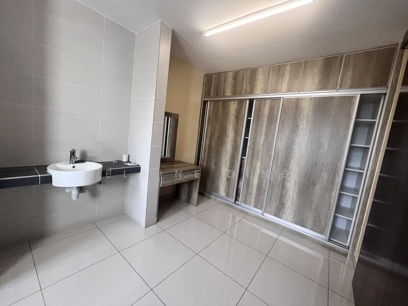 Semi-Detached House for Sale in Semenyih (Selangor) - Elaine Ding - Bathroom - PropertyGuru.com.my
