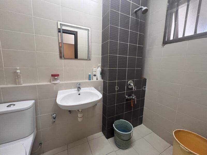 Semi-Detached House for Sale in Semenyih (Selangor) - Elaine Ding - Bathroom - PropertyGuru.com.my