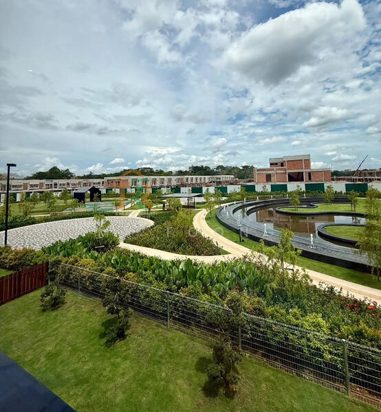 2-storey Terraced House for Sale in Leisure Farm (Gelang Patah) - MK Foong - Water feature - PropertyGuru.com.my