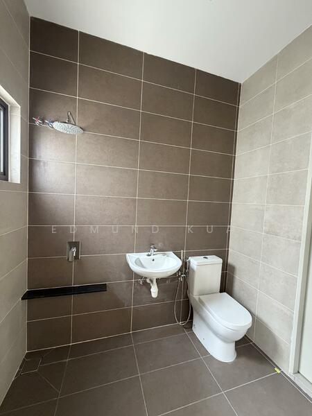 2-storey Terraced House for Sale in Alam Nusantara (Setia Alam) - Edmund Kuah - Bathroom - PropertyGuru.com.my