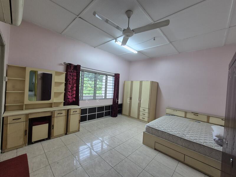 Taman Hiew Piow untuk Untuk Disewa - RM 1,350 /bulan, Feb 2026 - Bedroom - PropertyGuru.com.my