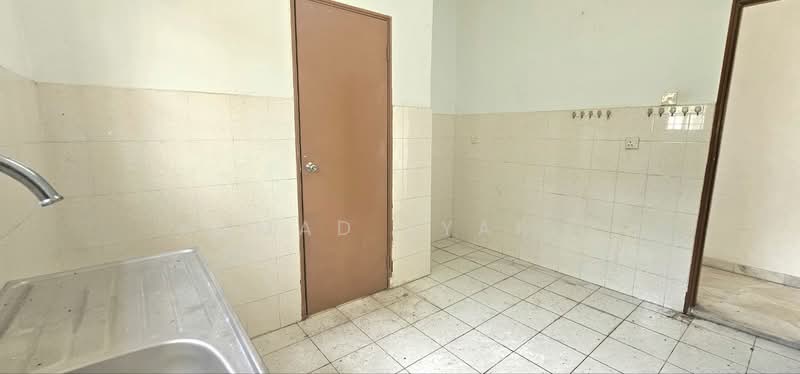 Bungalow for Sale in Bandar Mahkota Banting (Tanjong Duabelas) - Ahmad Syafiq - Kitchen - PropertyGuru.com.my