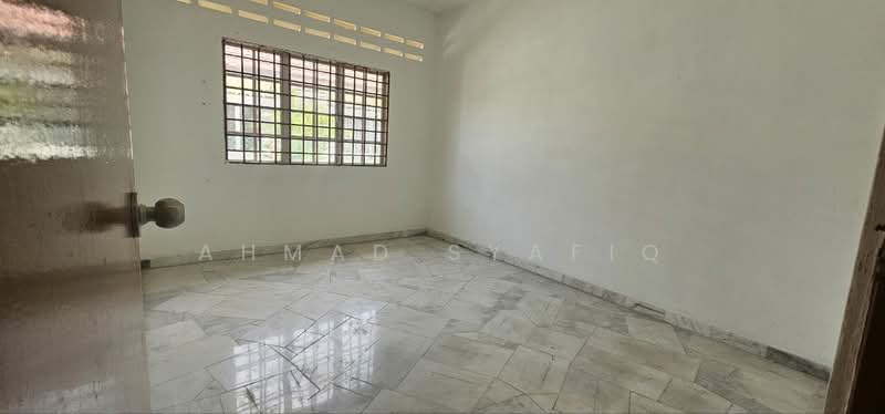 Bungalow for Sale in Bandar Mahkota Banting (Tanjong Duabelas) - Ahmad Syafiq - Interior - PropertyGuru.com.my
